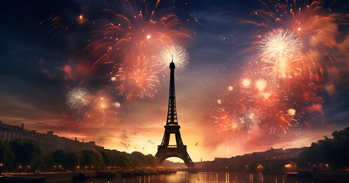 Fireworks_on_independence_day_of_France