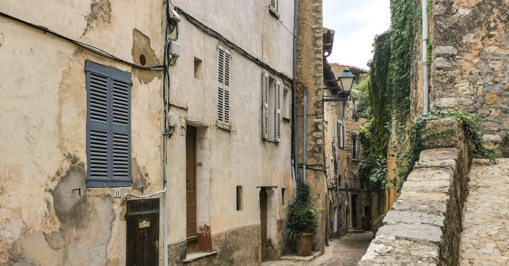 フランスのもっとも美しい村
セイヤン